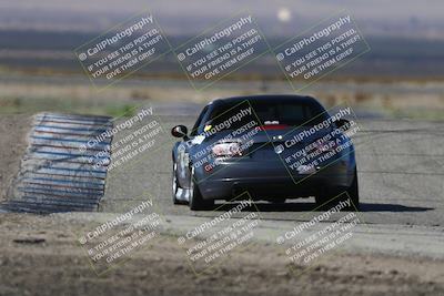 media/Oct-26-2025-CalClub SCCA (Sun) [[8ce1e69566]]/Group 2/Grapevine/